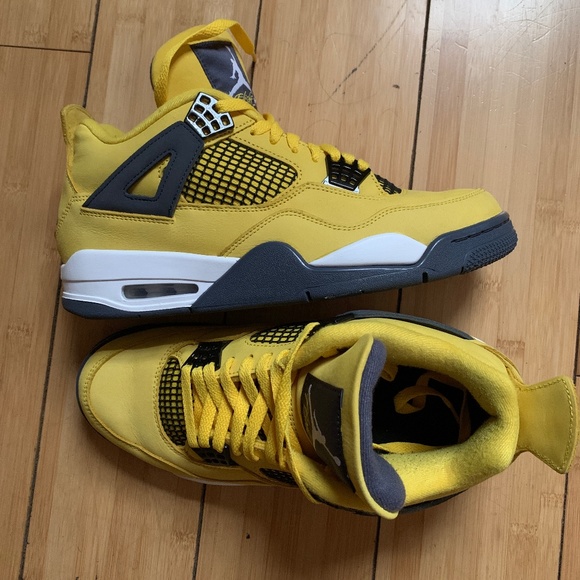 Jordan 4 Lightning